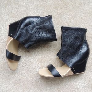 Koolaburra Wedge Sandal